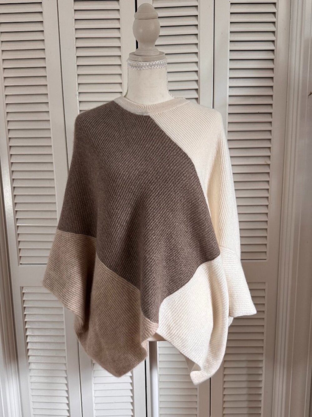 NWT Khan Bogd Mongolian Cashmere Colorblock Poncho Sweater OS